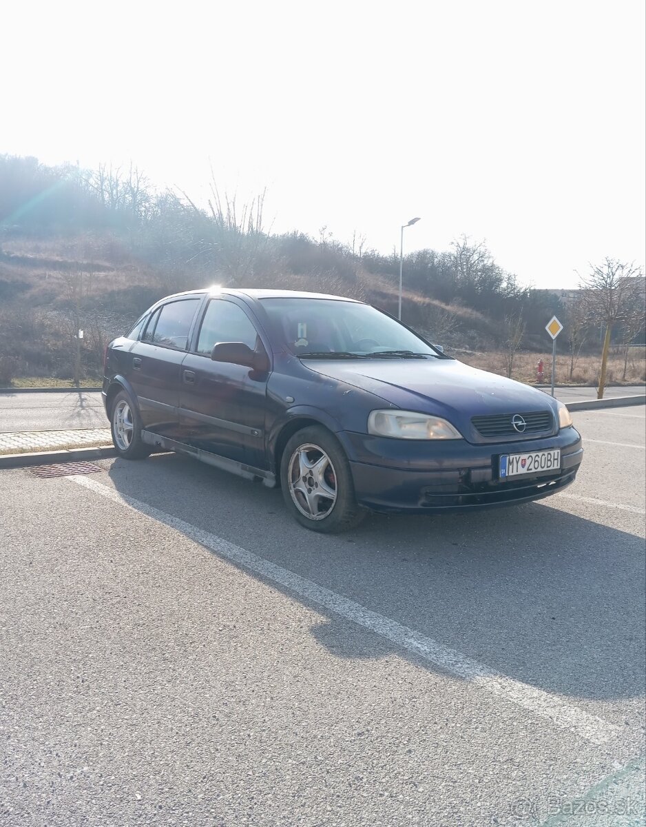 Opel astra - 4