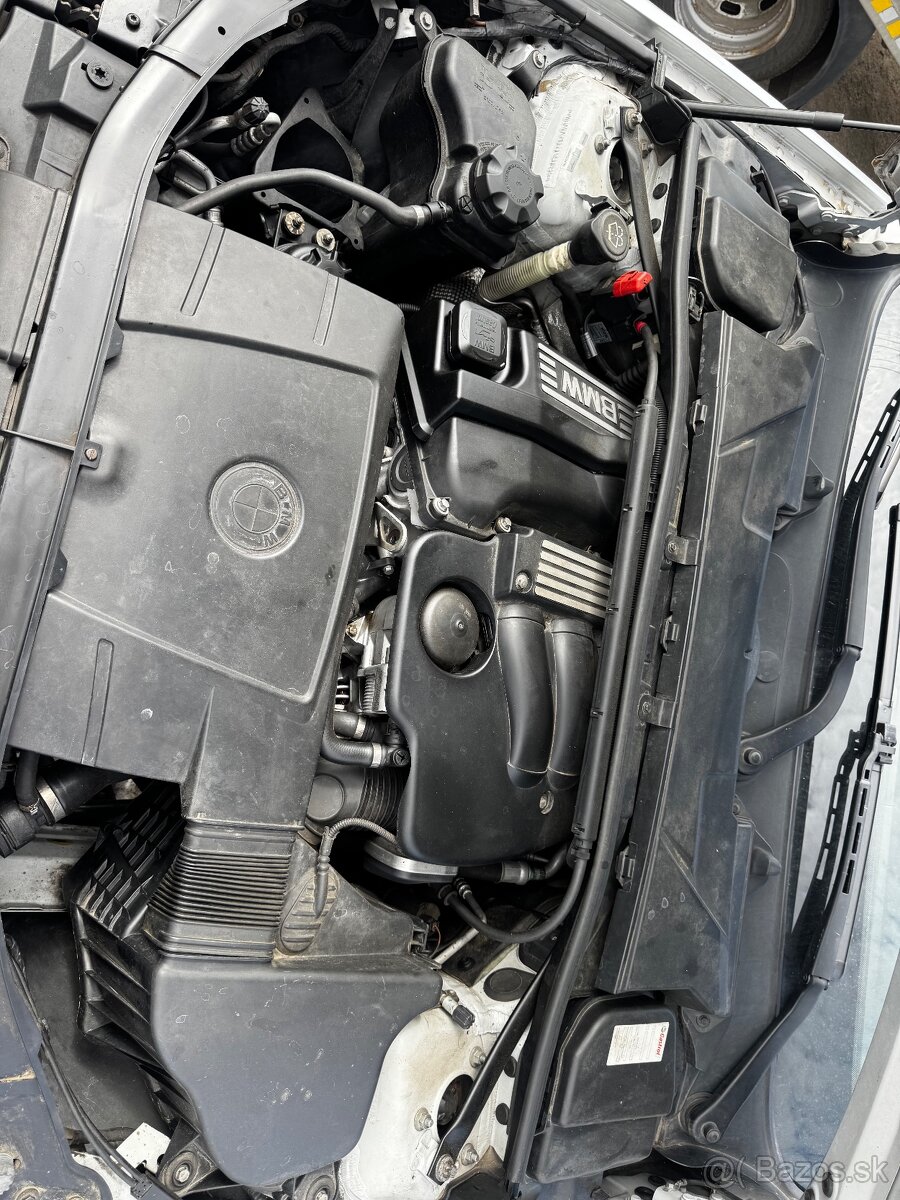 BMW E90 320i 2005 na náhradné diely ND - 4