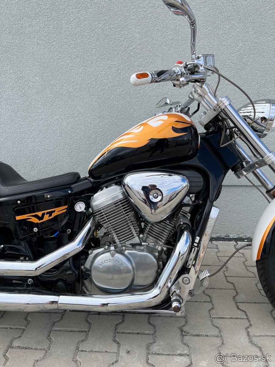 HONDA VT600C SHADOW CUSTOM - 4