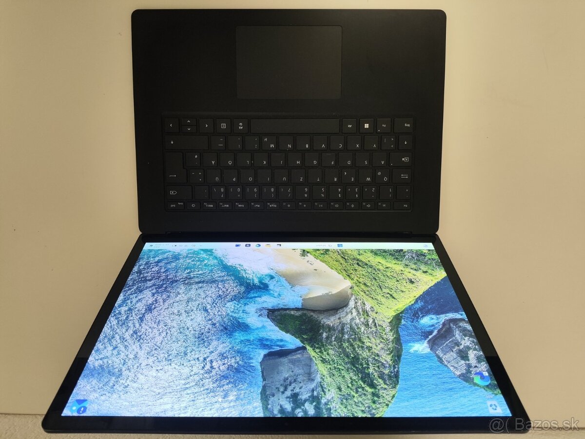 Microsoft Surface Laptop 4 | Intel Core i7 1185G7 • 16 GB RA - 4