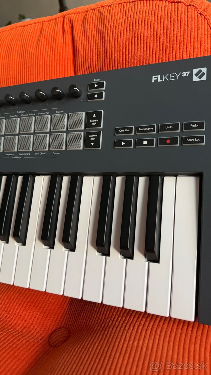 Predam Novation FLkey 37 MIDI klavesy - 4