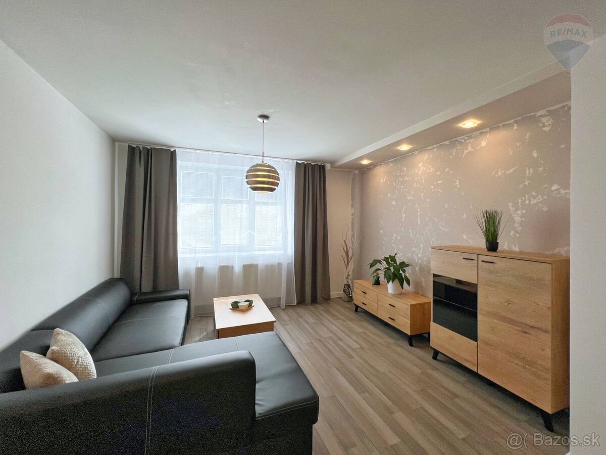 PRENÁJOM 2- izb. byt ul. Mierová Bojnice + park. státie - 4