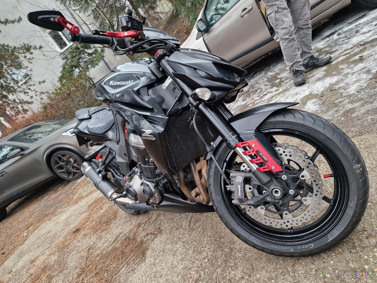Kawasaki Z1000 - 4