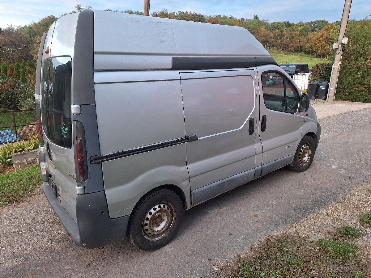 RENAULT TRAFIC 1,9DCI KLÍMA VYSOKÝ - 4