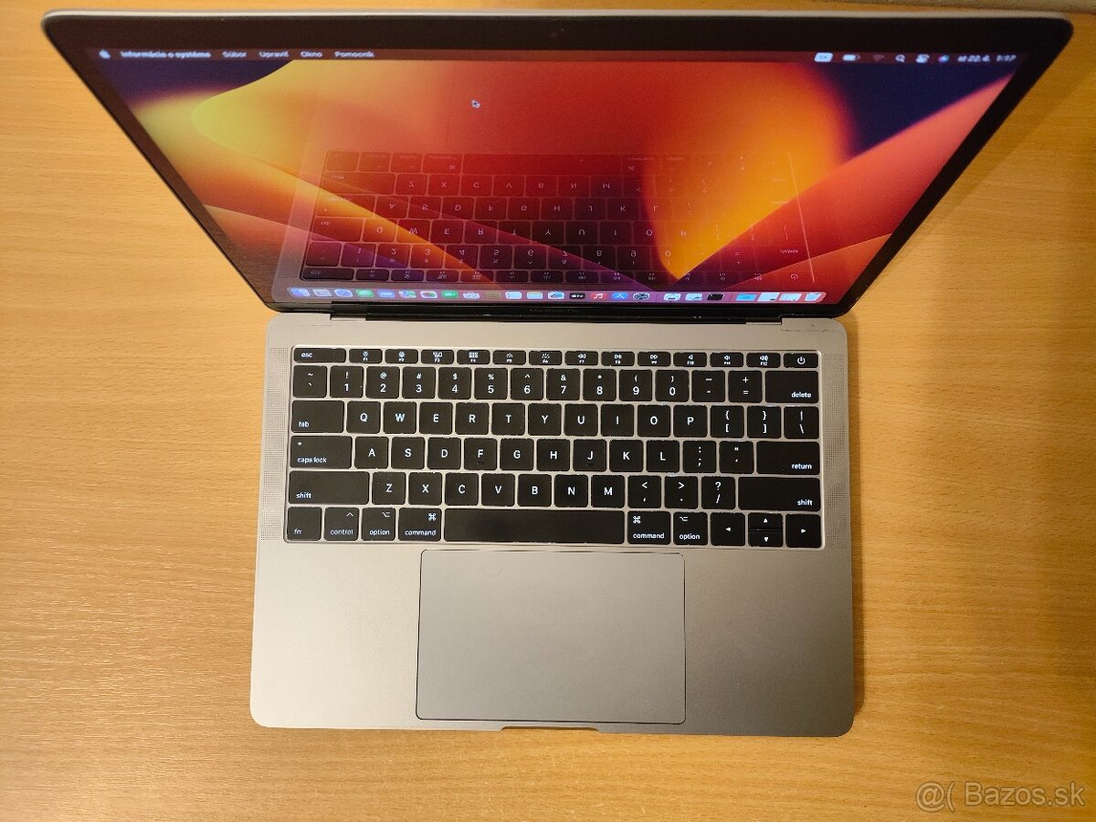 MacBook Pro 2017 | i5 • 8GB • 128GB SSD - 4