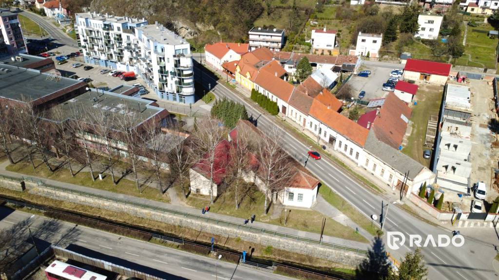 RADO | Administratívna budova v kúpeľnom meste Trenčianske T - 4