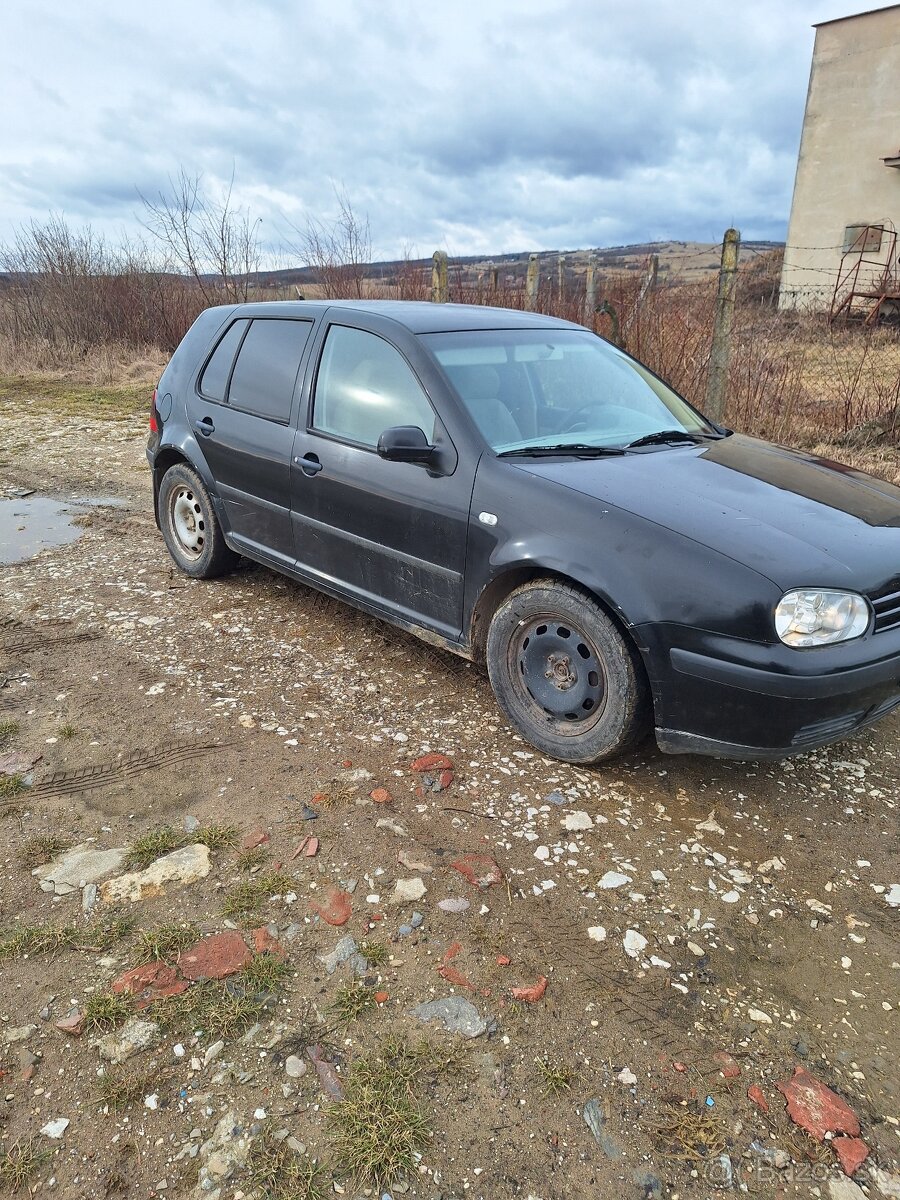 Rozpredám golf 4 1.6 55kw - 4