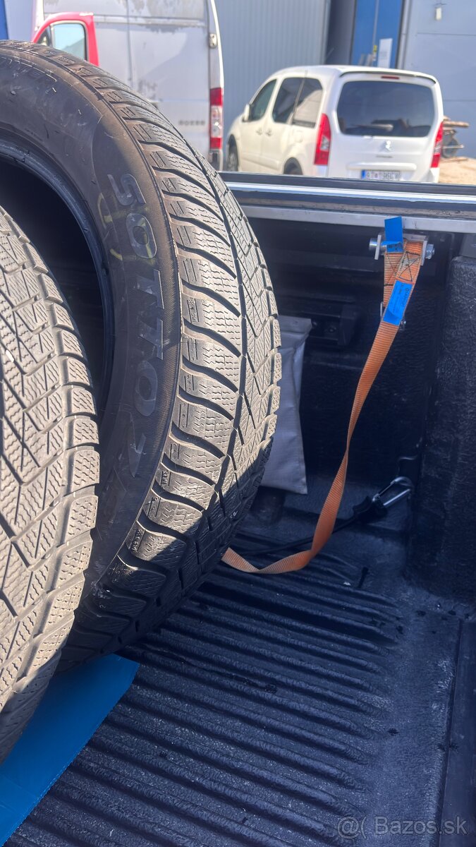 R18 235/55 PIRELLI SOTTOZERO 3 - 4