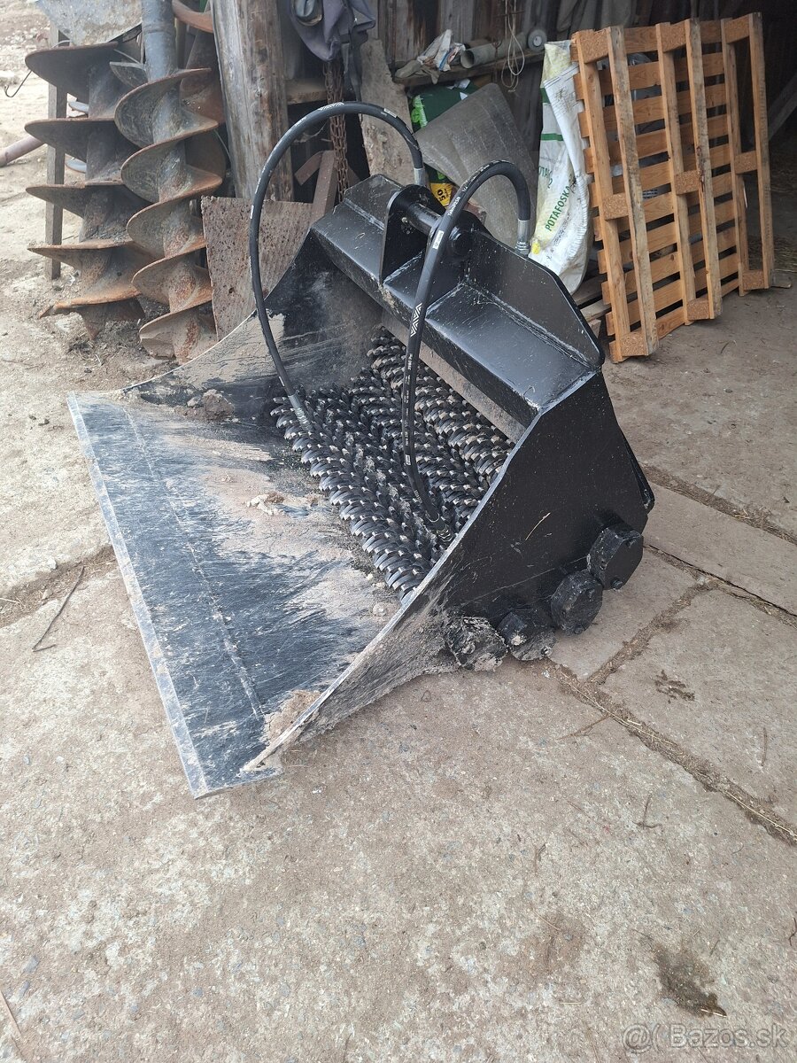 JCB preosievacia triediaca lyžica - 4