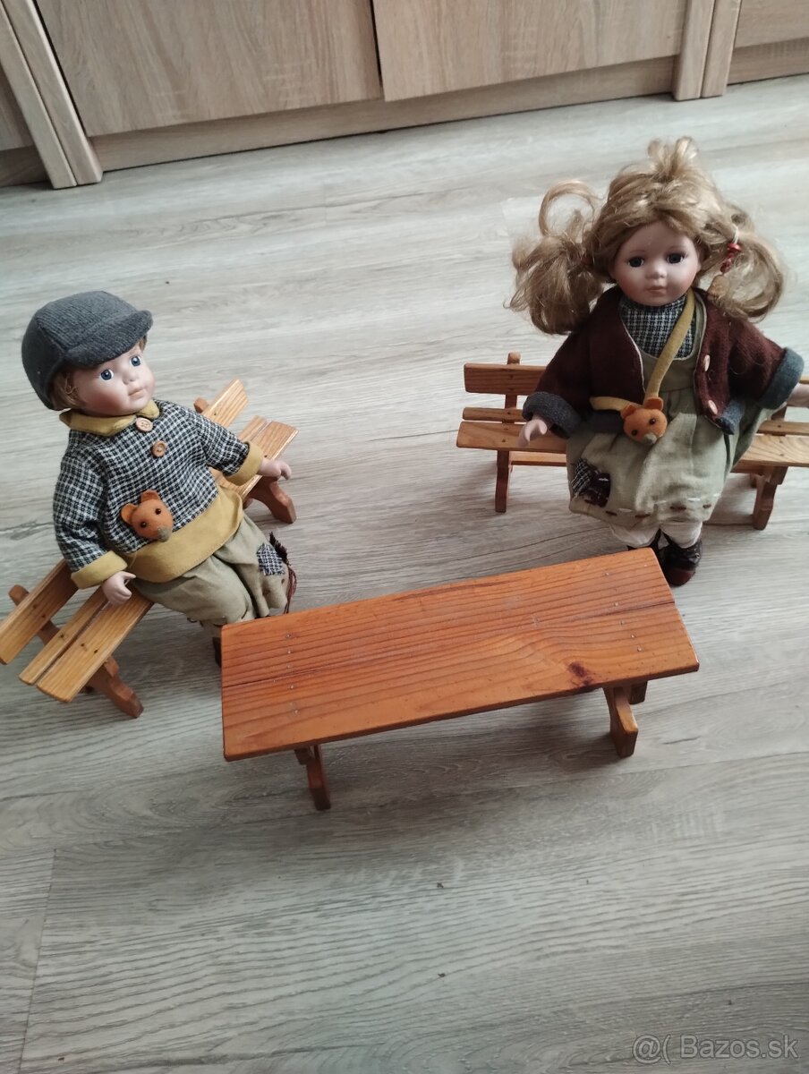 Bábiky+ drevené posedenie - 4