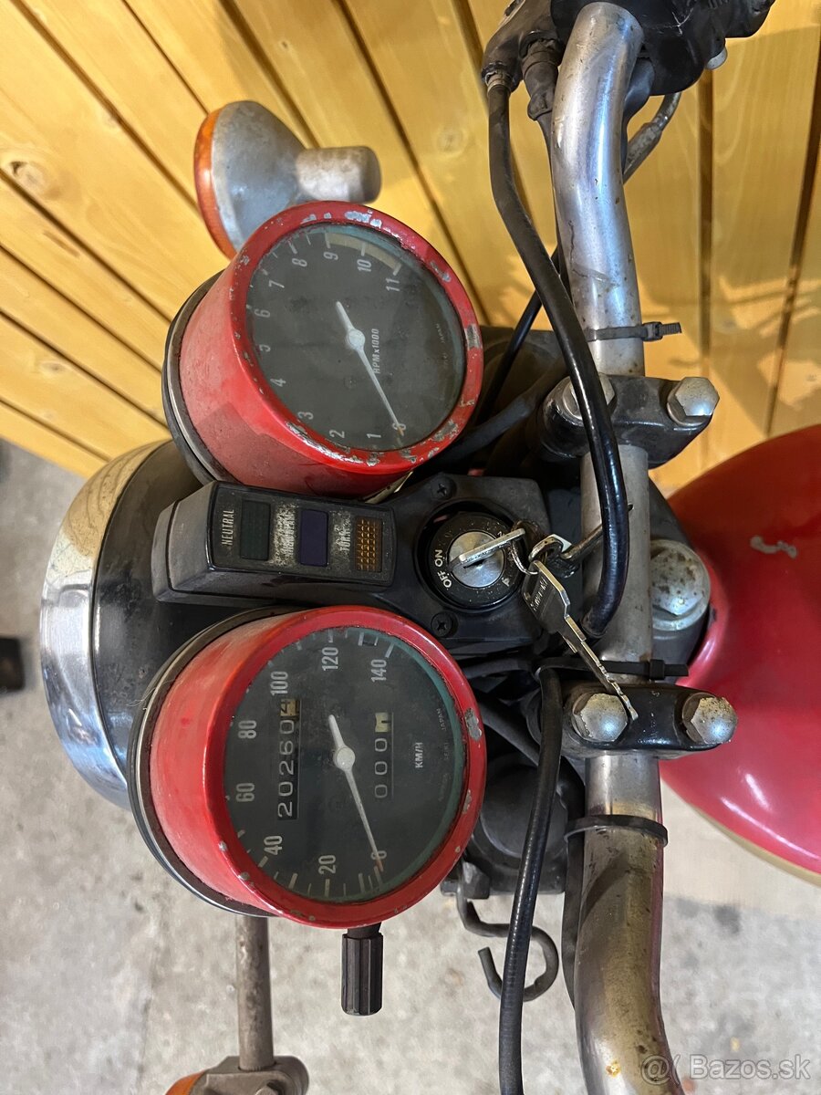 Kawasaki Z200 - 4