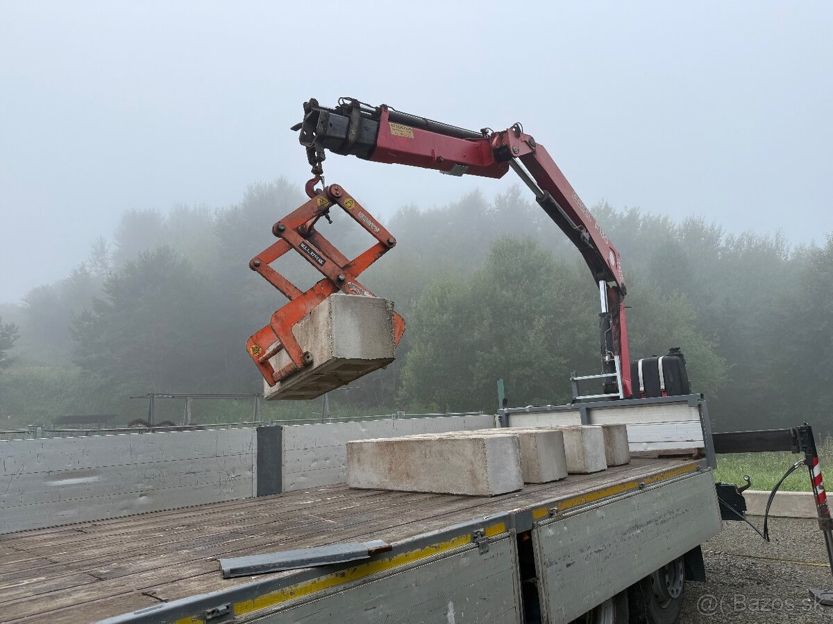 Preprava auto s hydraulickou rukou - 4