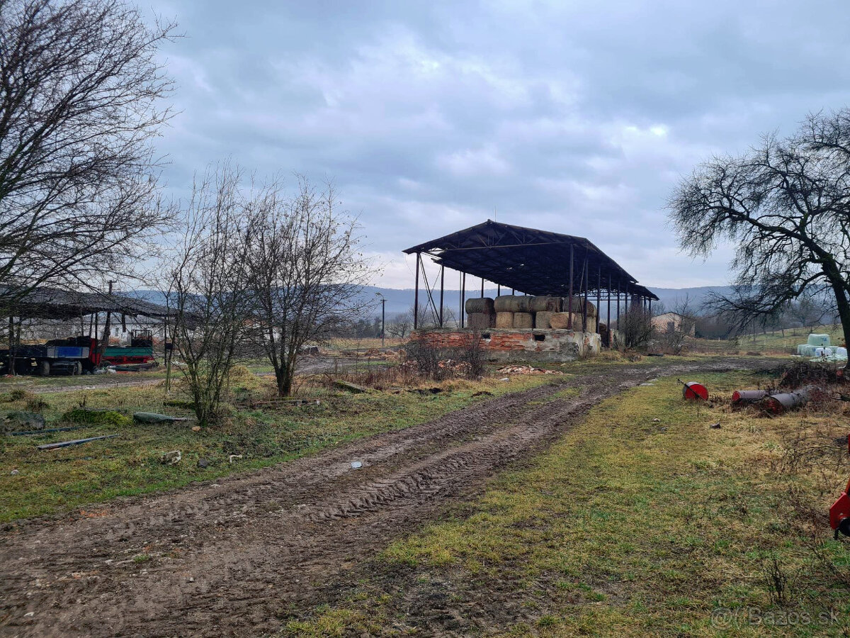 Ponúkame hospodárske budovy obci Chvalová. - 4