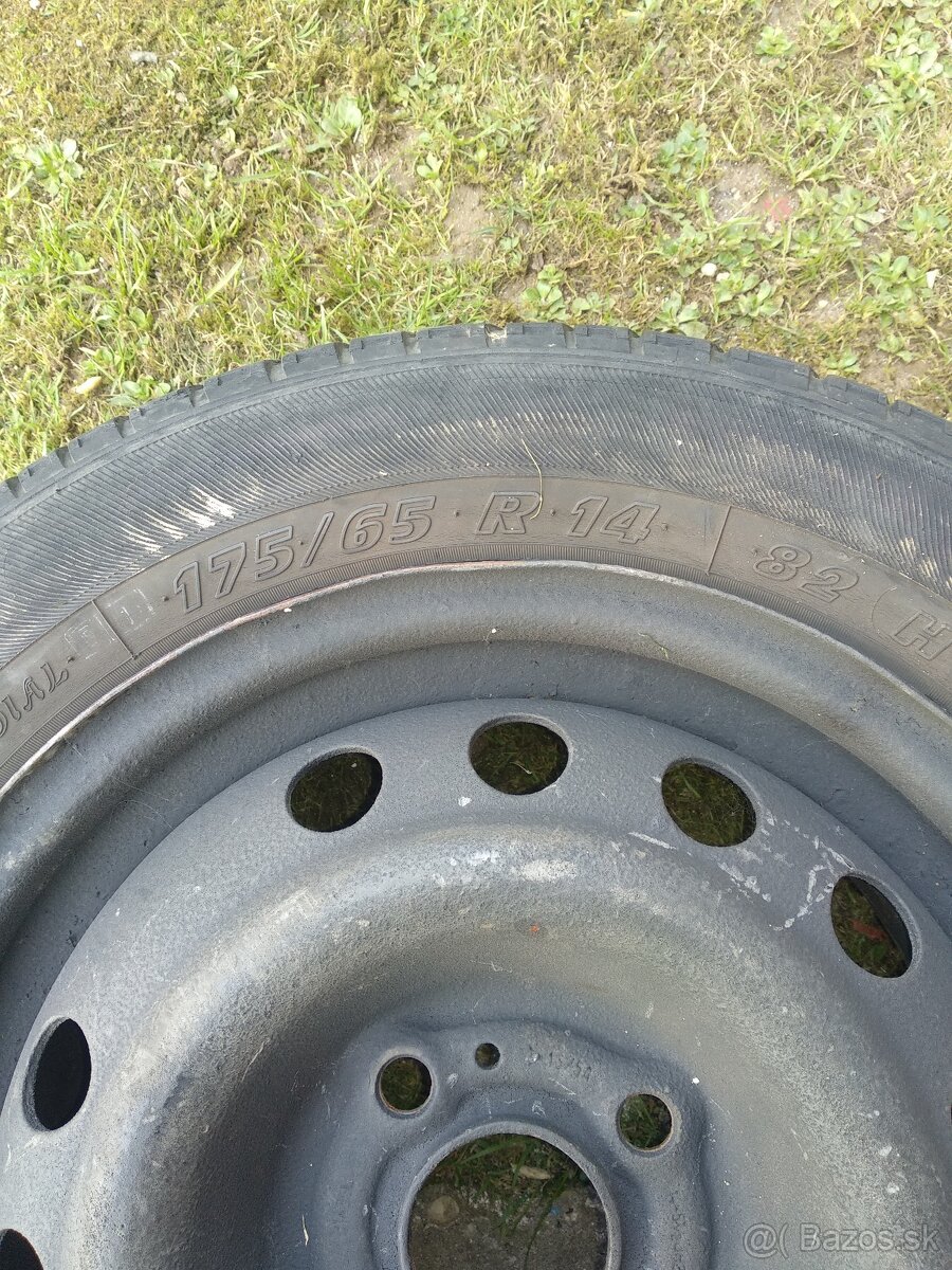 Plnohodnotná pneumatika na disku 175 65 R14 - 4