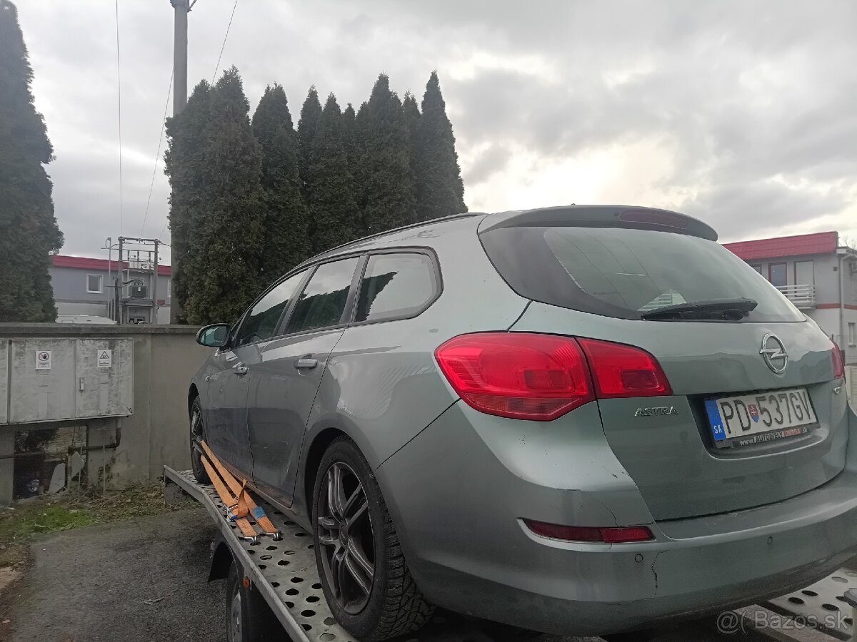Opel Astra 1.7 CDTi Combi - 4