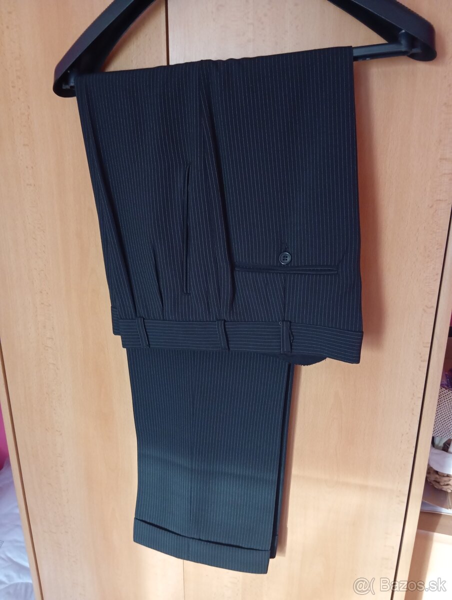 Predám pánsky pasikavy čierny oblek - 4