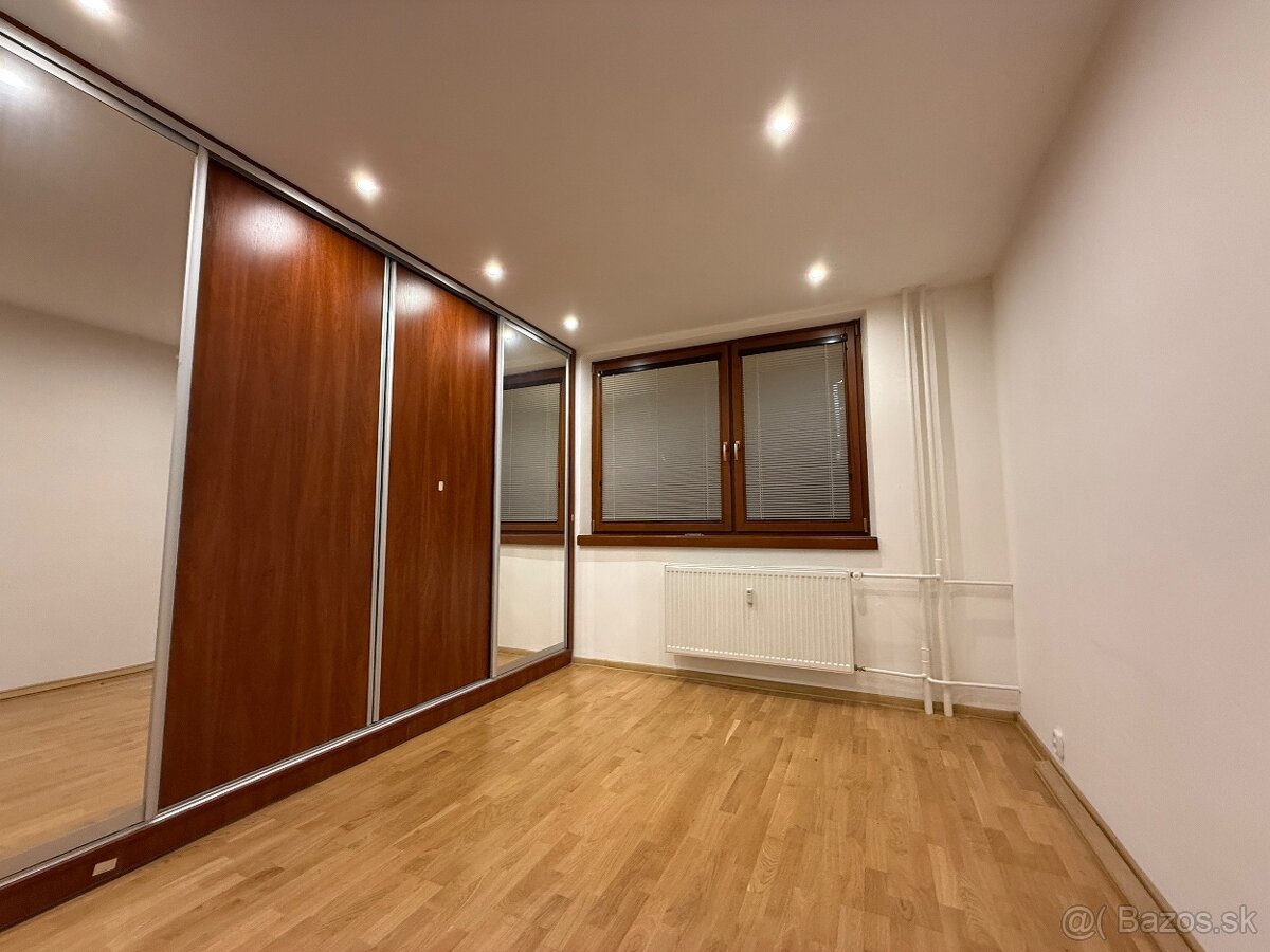 3 izb. byt s balkónom v centre Levoče - 4