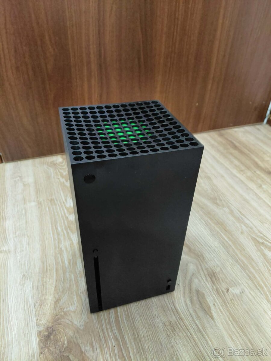 Xbox Series X 1 TB (V Zaruke) - 4
