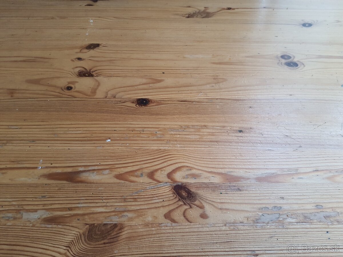 Drevený jedálenský stôl s 4 stoličkami - 4