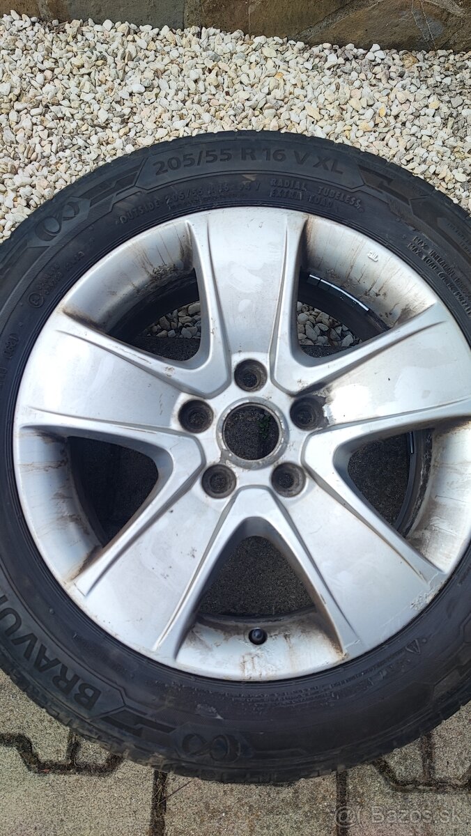 4ks použité letné gumy z octavie 2 + disky - 4