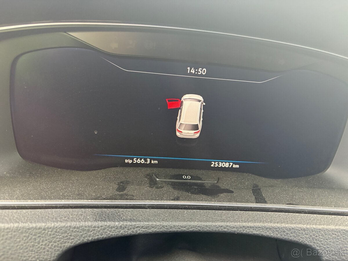 VW Golf 7 Variant R-Line packet - 110kw manuál - 4