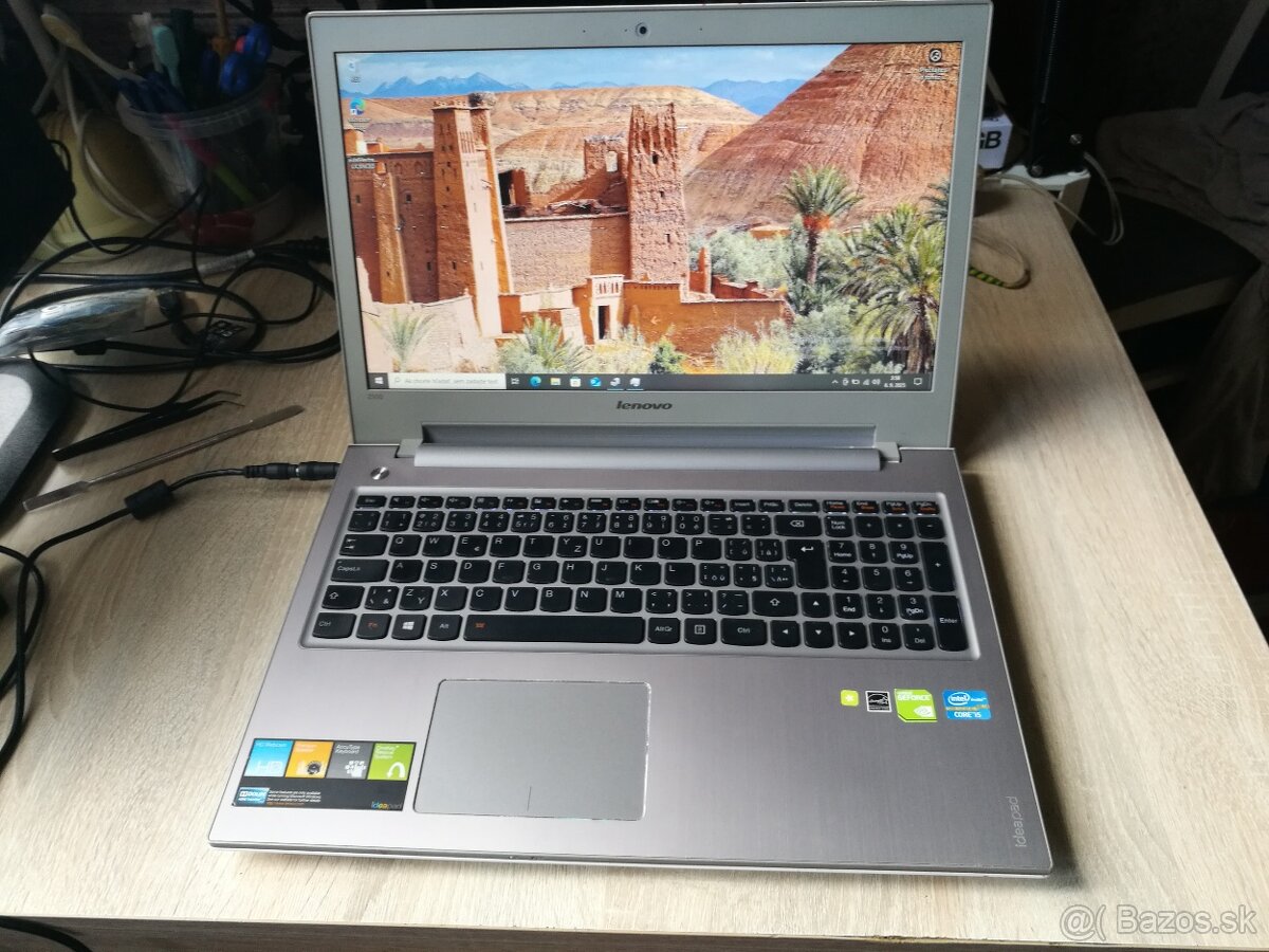 Lenovo.i5. SSD 256 GB. nVidia 2 GB.Nová baterka. RAM 8 GB. - 4