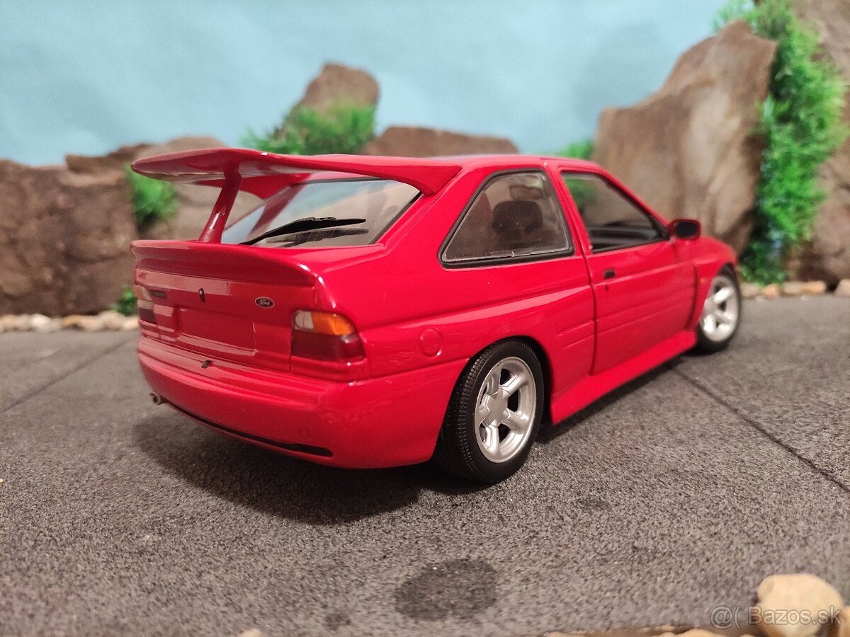 Prodám model 1:18 Ford escort RS cosworth - 4