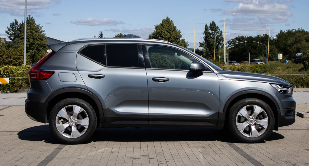 Volvo XC40 D4 Momentum (2018) - 4