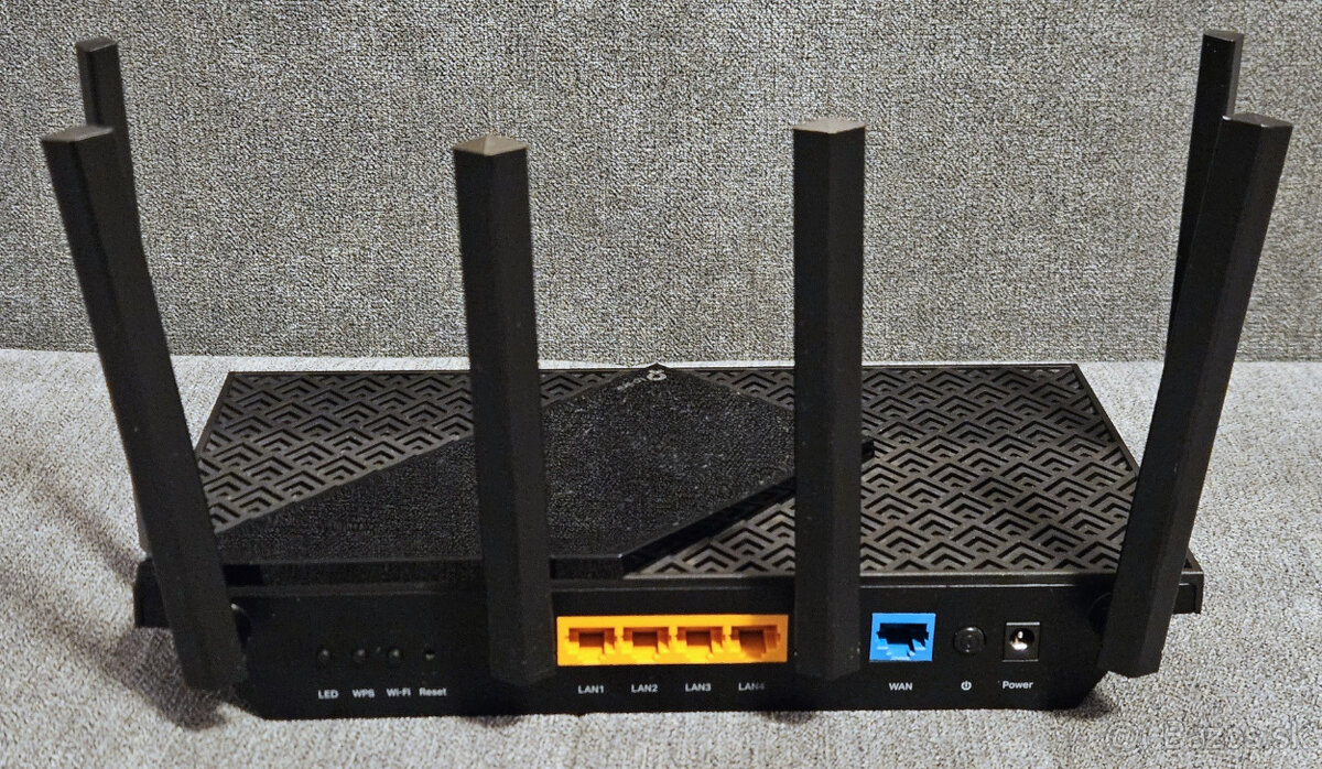 TP-Link Archer AX73 + TP-Link RE300 - 4