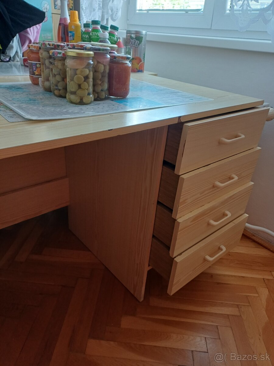 Dva pisacie stoly za odvoz - 4