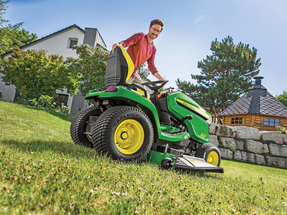 Traktorová kosačka John Deere X590 - 4