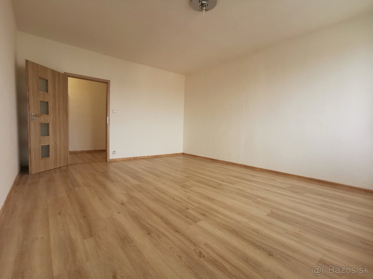 Slnečný 3 izbový byt - 4