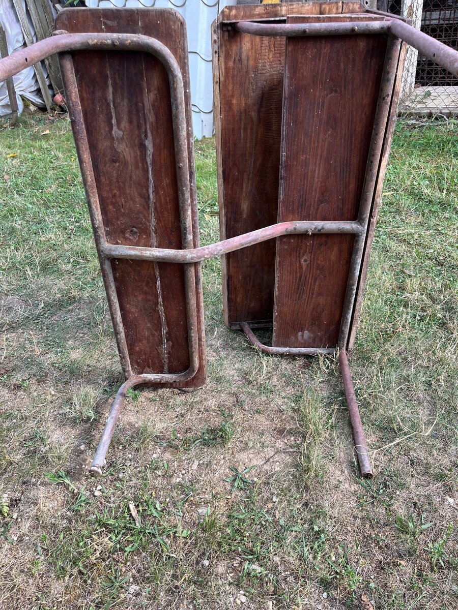 Školská lavica 85 plus rokov stará - 4