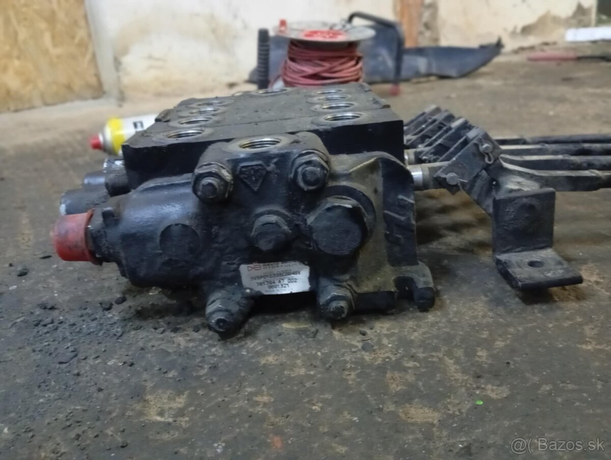 Hydraulický rozvádzač - 4