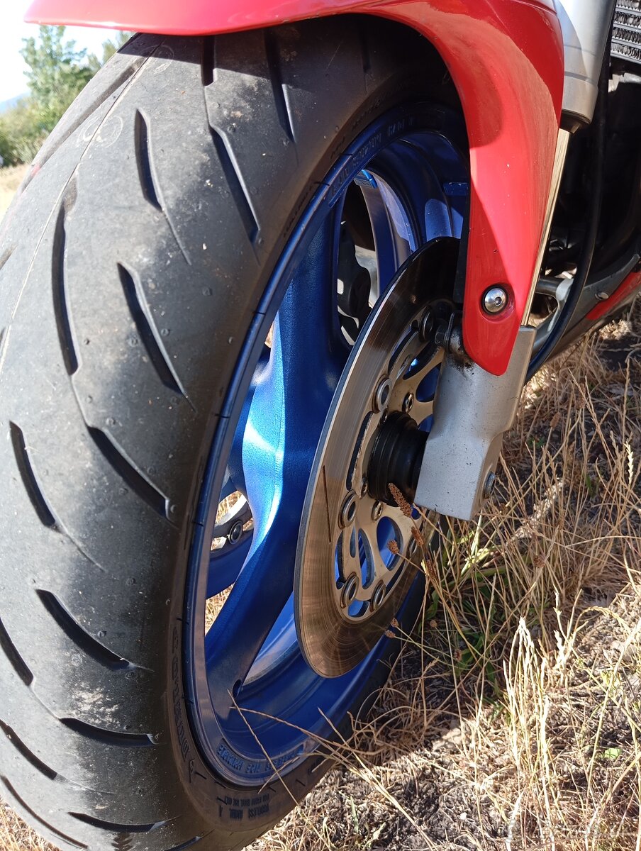 Suzuki GSX-R 1100 - 4