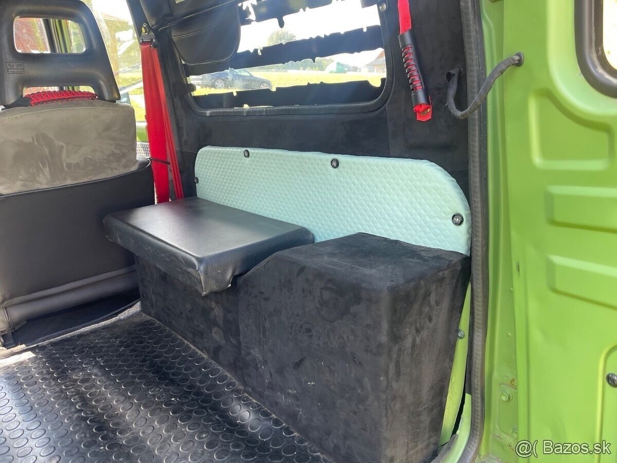 Predám Suzuki Samurai SJ413 1.3 benzín 4x4 - 4