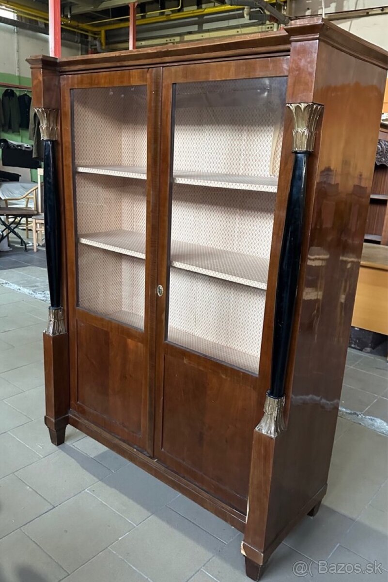 starožitná Vitrínová knižnica - 4
