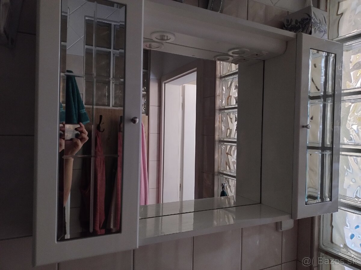 Skrinka do kúpeľne - 4