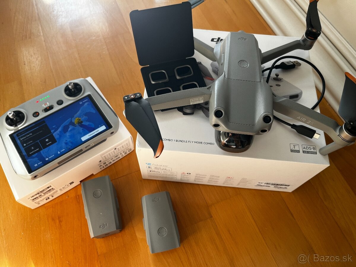 DJI Air 2S Fly More Combo + DJI RC - 4