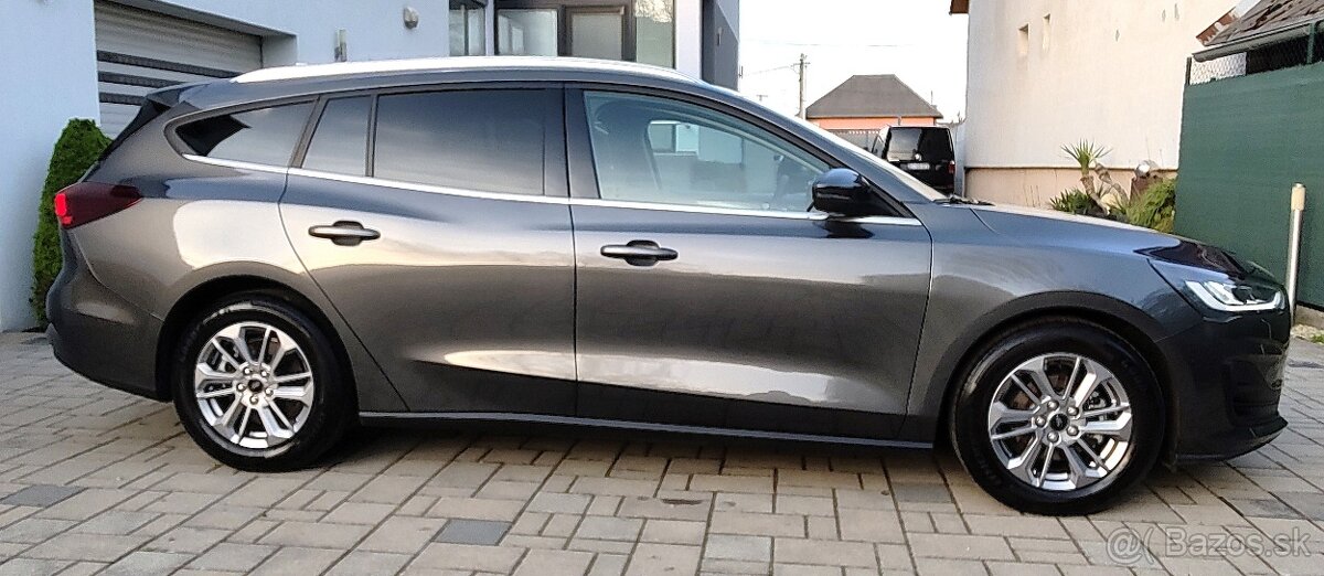 Ford Focus Kombi 1,5 Ecoblue A8 84kw Titanium - 4