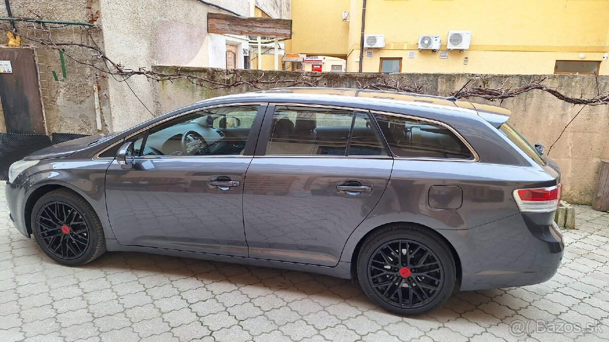 Toyota Avenssis 1.8 benzin - 4