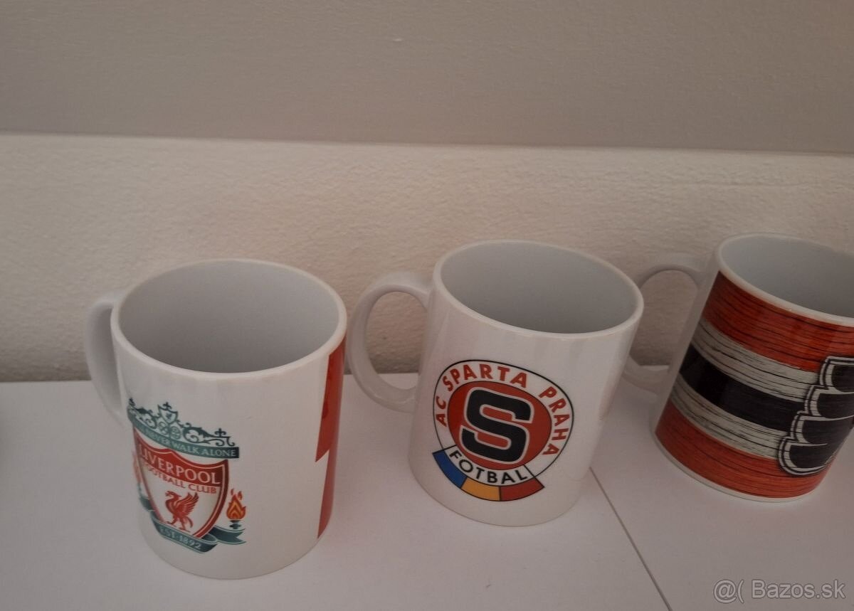 Zberatelske hrncek futbal hokej klub2 - 4