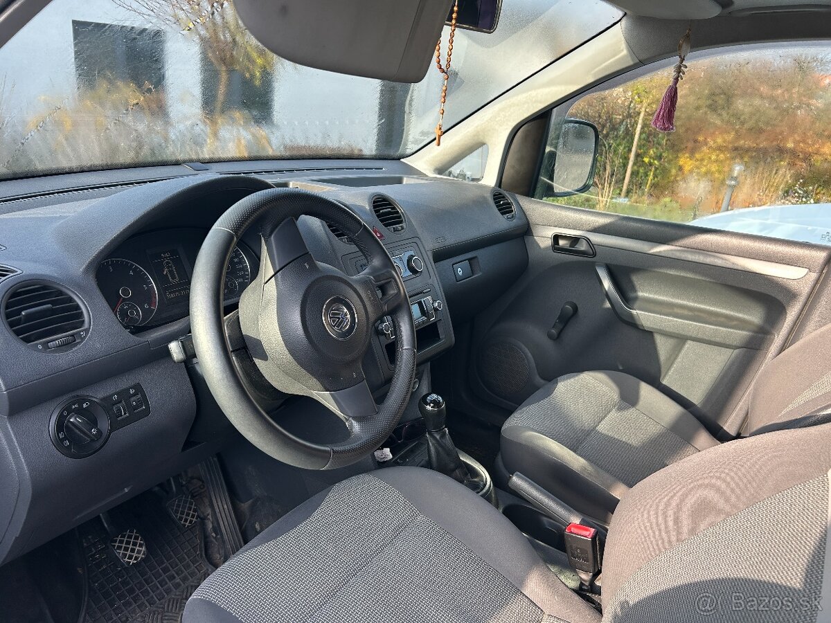 Predám VW CADDY 2012 - 4