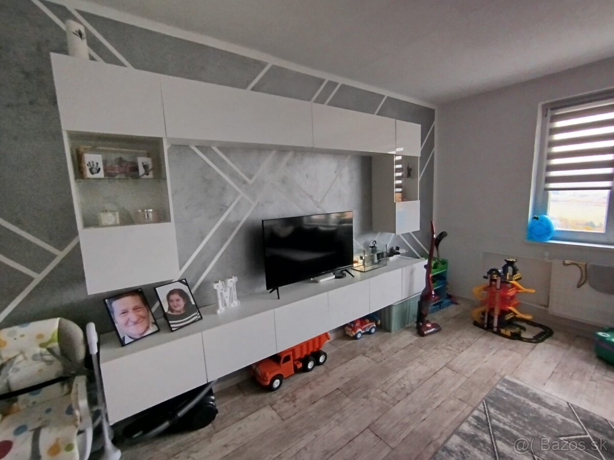 ZNÍŽENÁ CENA– 3 izb. byt, Na karasiny, Prievidza, podiel 1/4 - 4