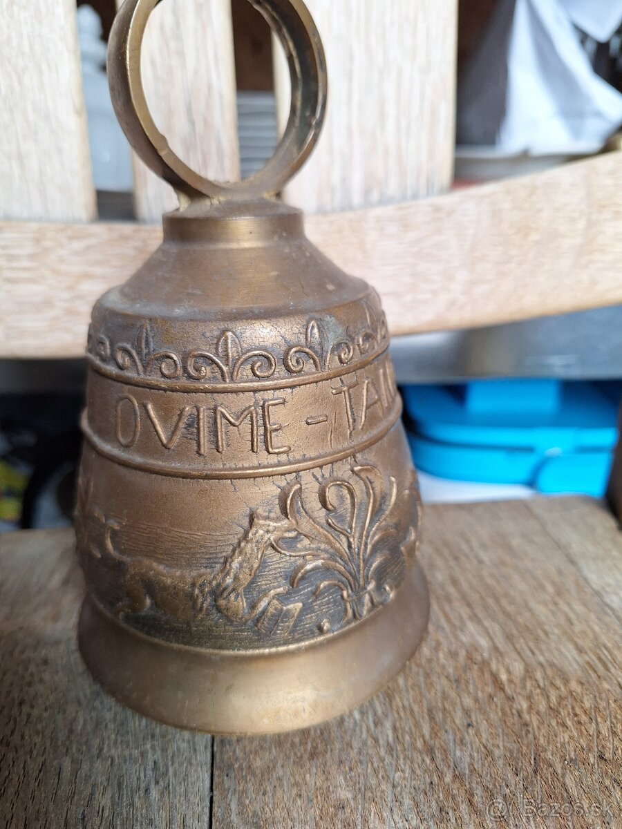 Starozitni bronzovy zvon - 4