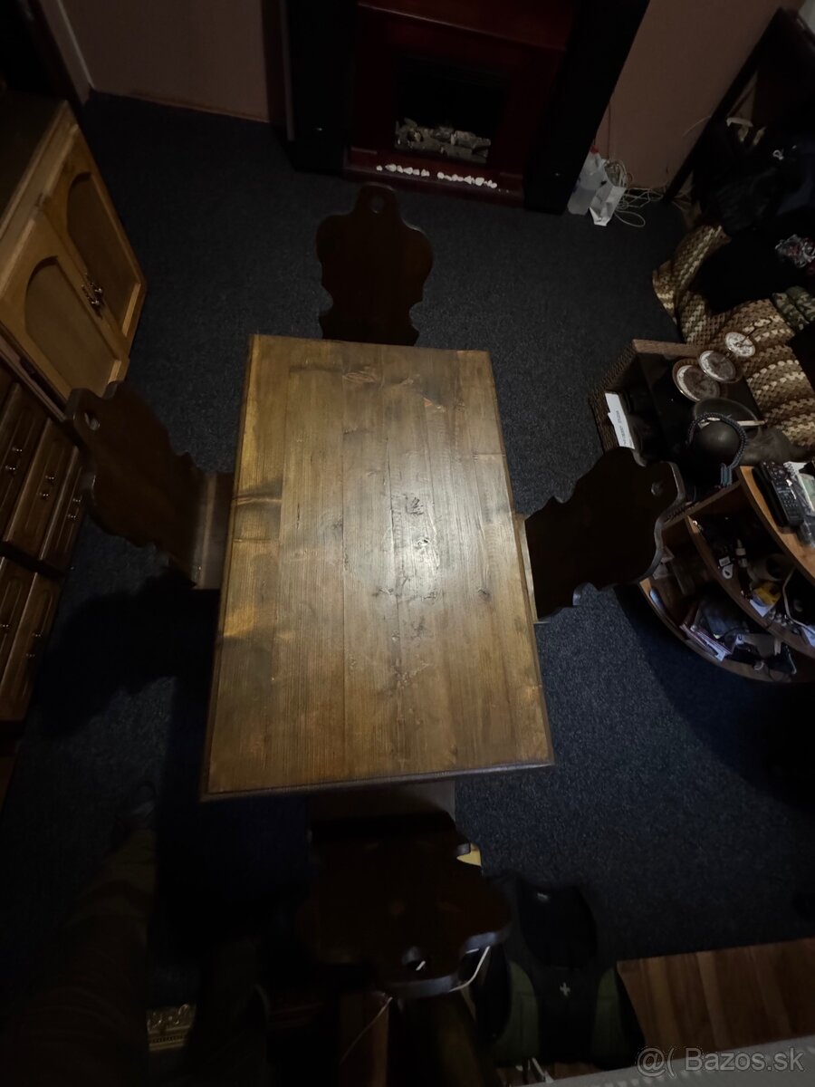 Stol a stoličky - 4