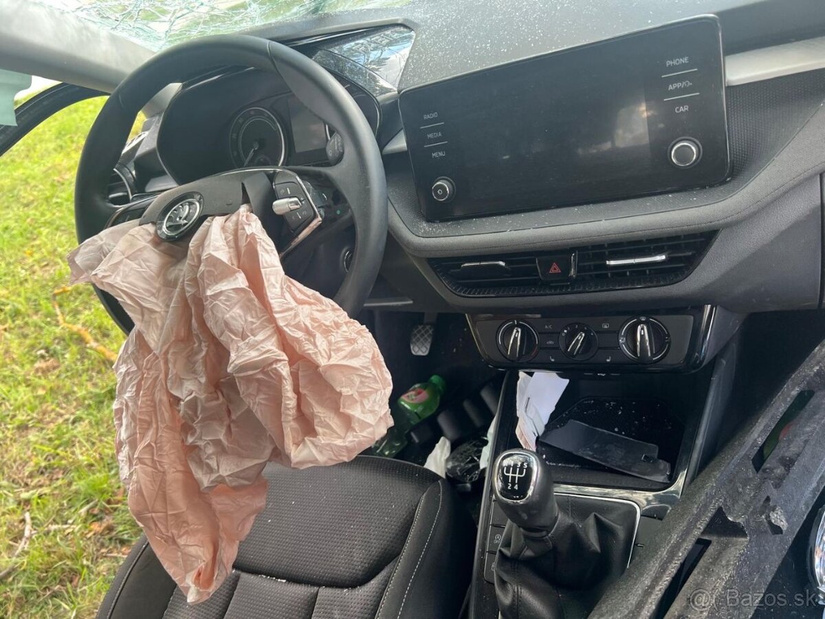 Rozpredám na diely Škoda Fabia IV 1.0 kod motora DSG - 4