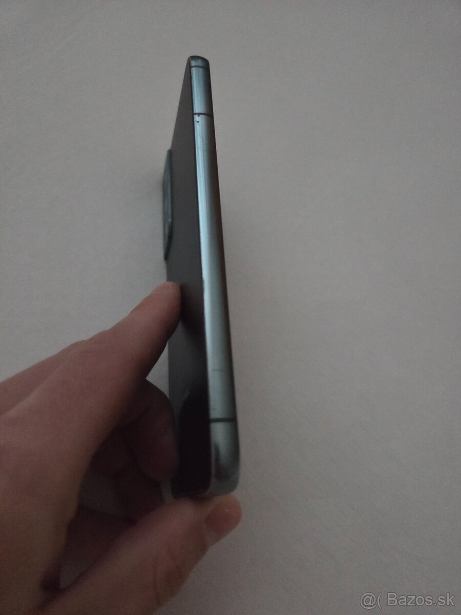 Samsung Galaxy S22+ - 4