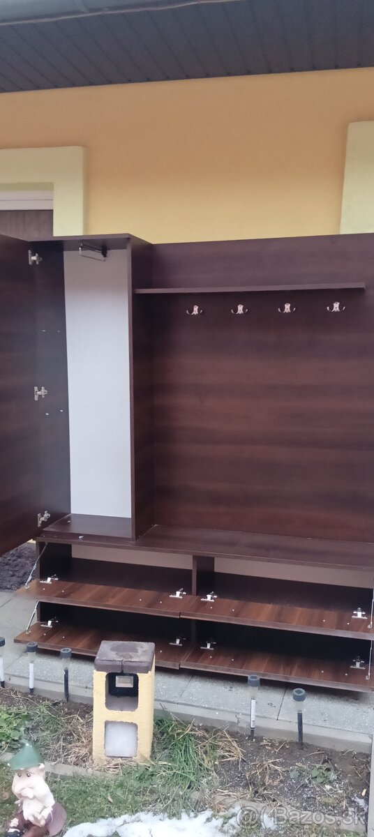 predsieňová stena - 4