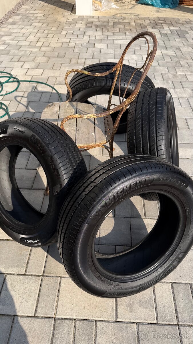 MICHELIN PRIMACY 4 215/65 R17 - 4